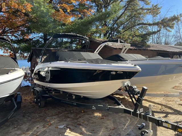 2025 Chaparral 23 Surf