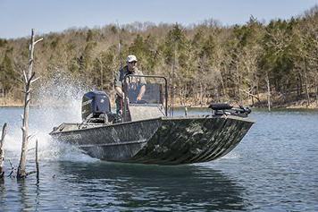 Crestliner Boat image