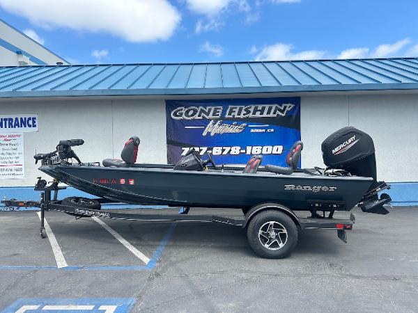 Ranger RT178 2024 Ranger RT178 fishing boat with trailer, parked outside a dealership.