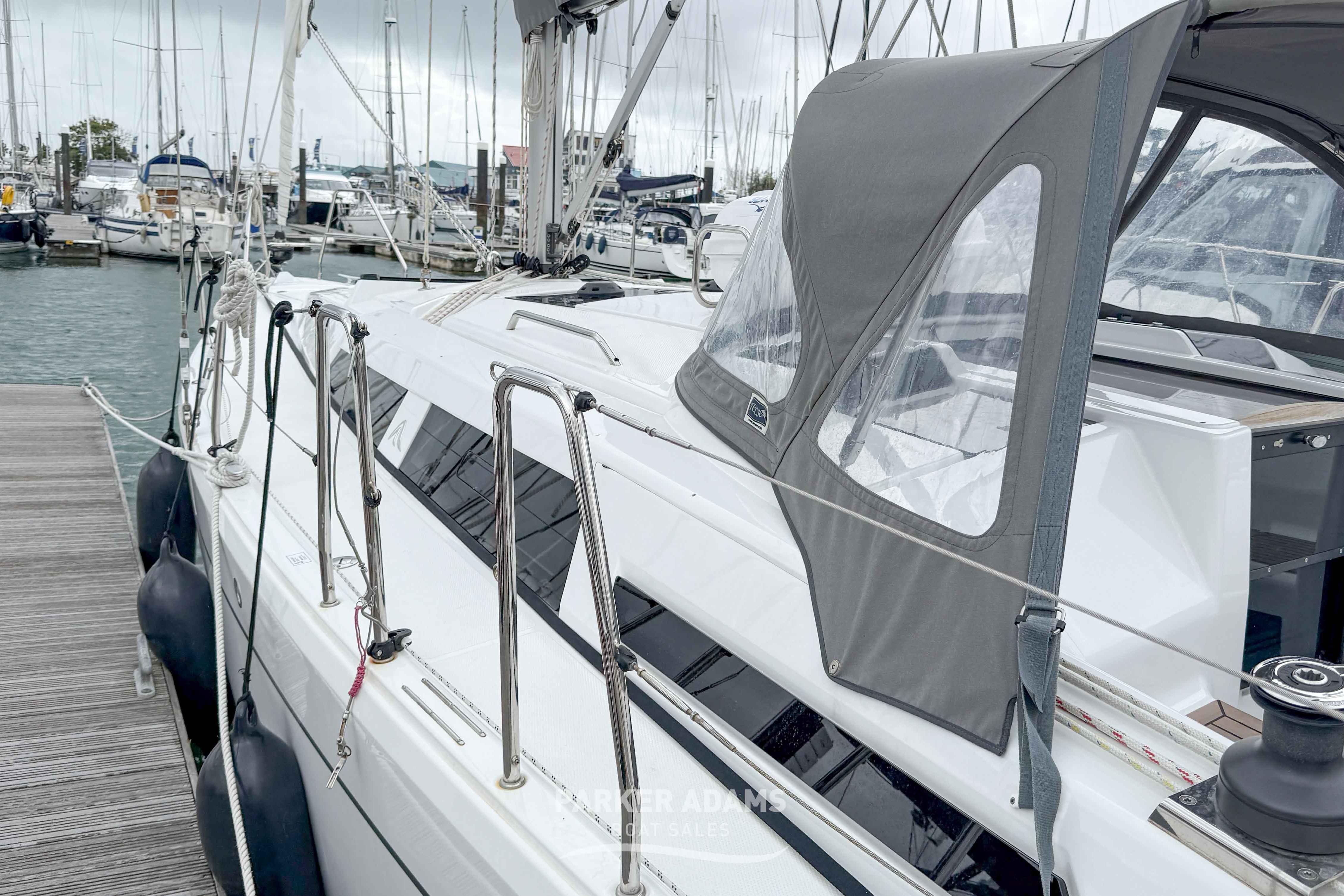 2023 Hanse 348
