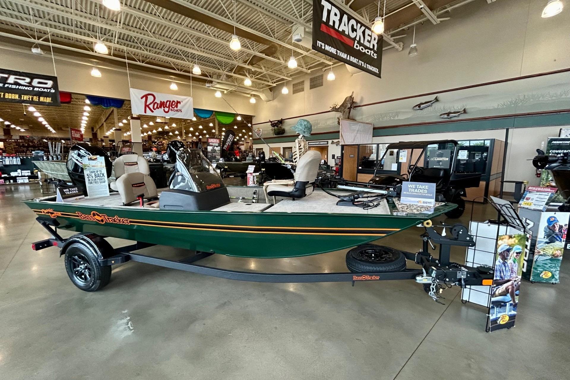 2026 Tracker Bass Tracker Classic Limited