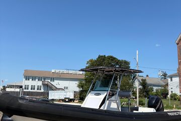 2013 Protector 25 Center Console