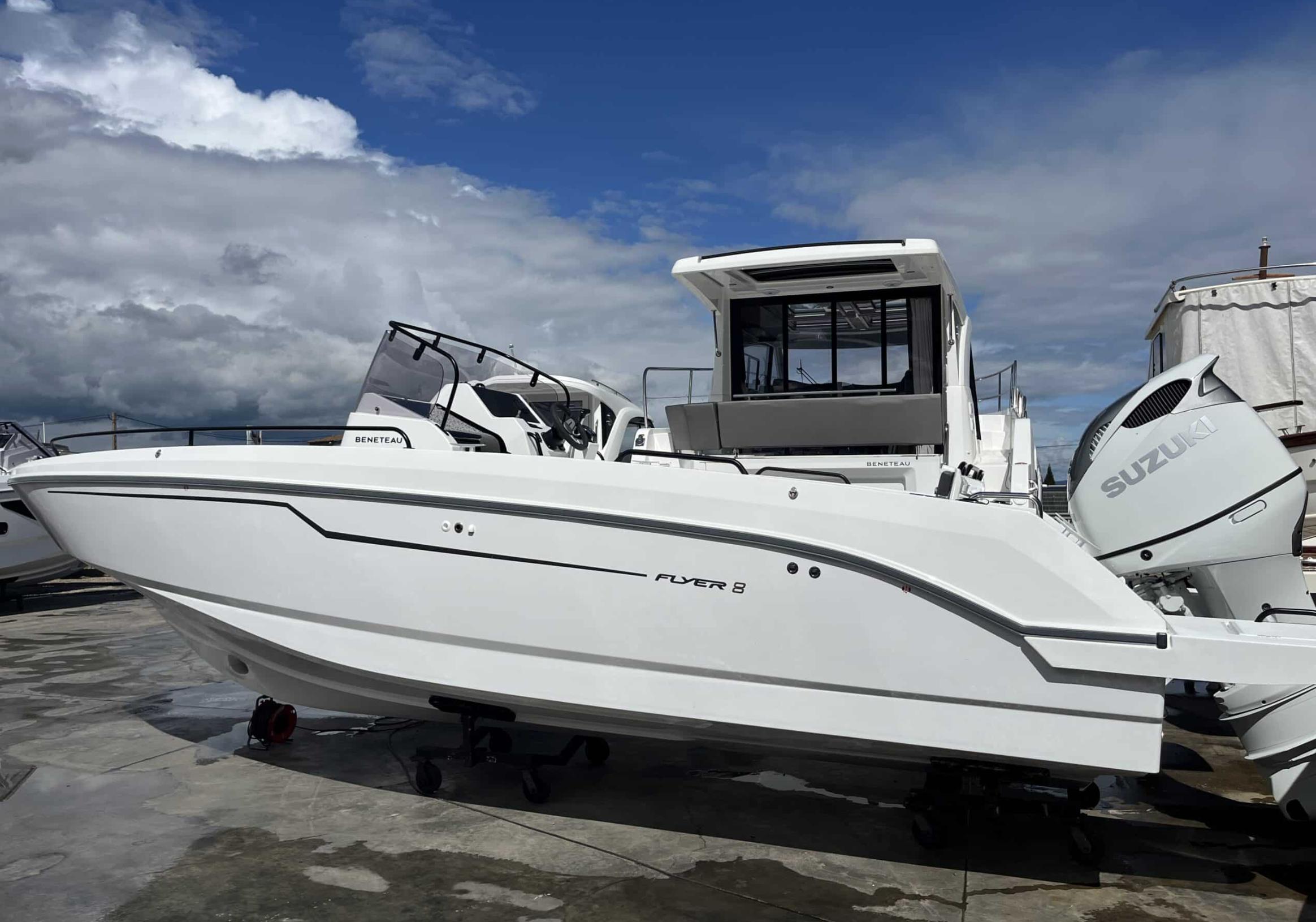 2025 Beneteau FLYER 8 SPACEDECK V2