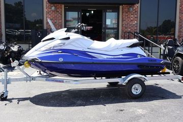 2025 Yamaha Boats GP SVHO-WHITE/RACING BLUE