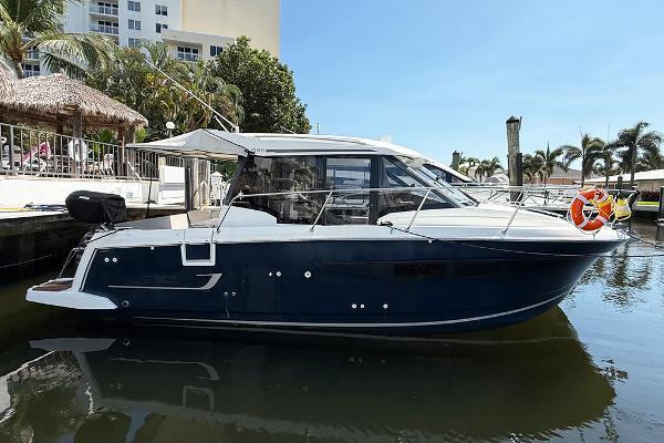 2018 Jeanneau NC 895