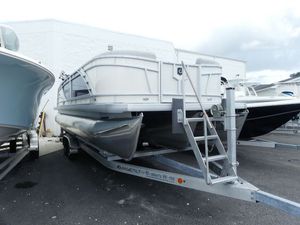 Godfrey Marine Monaco 235 C