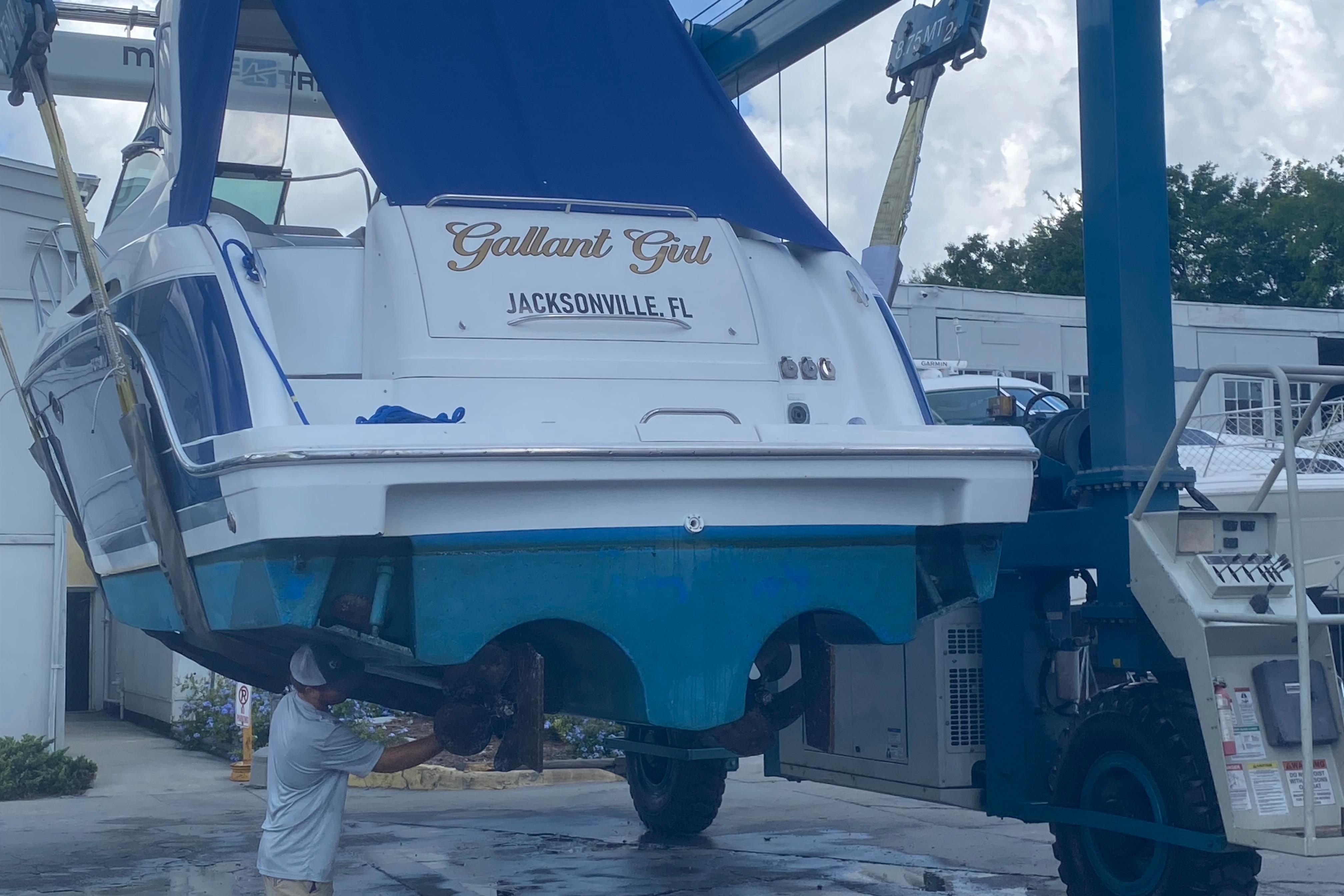 2005 Formula 37 Performance Cruiser
