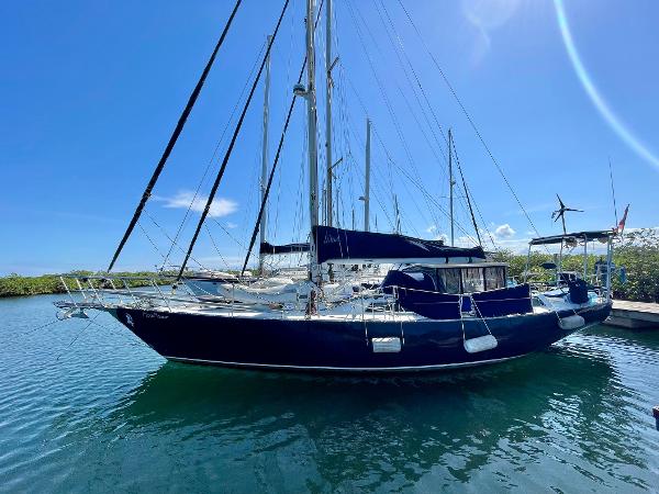 Sail boats for sale in Bocas Del Toro, Panama 