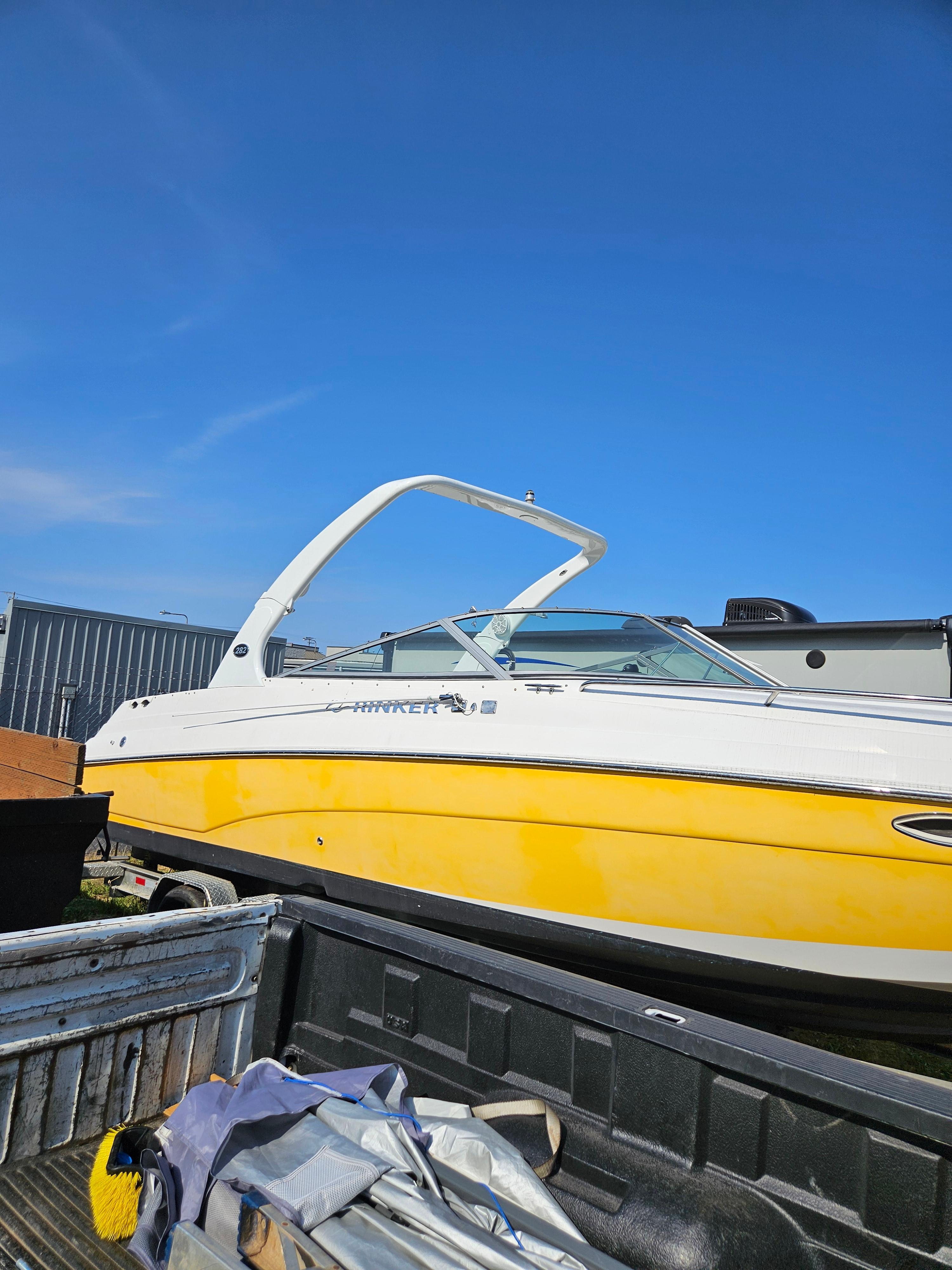 2007 Rinker 282 Captiva Cuddy