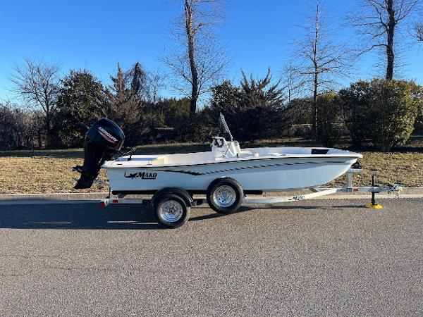 2025 Mako Pro Skiff 15 CC