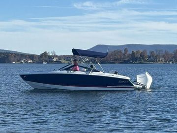 2025 Cobalt R4 Outboard