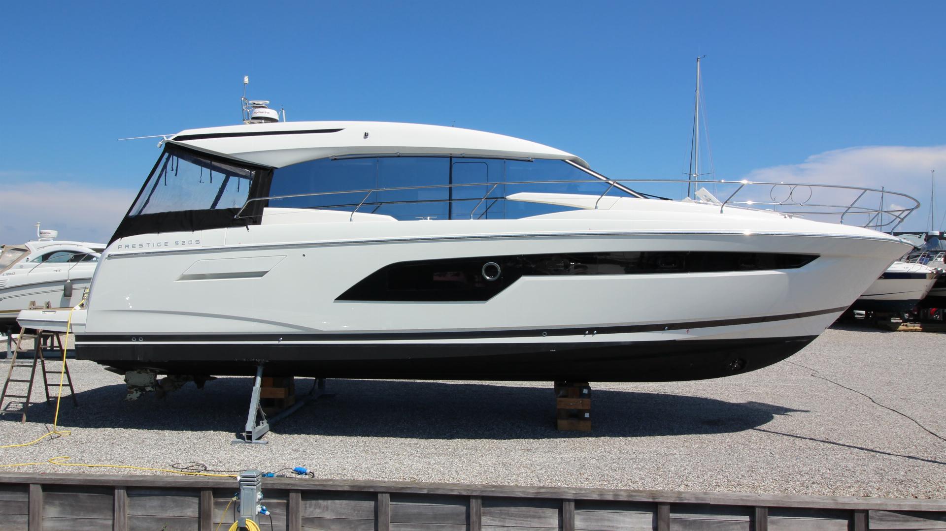 2021 Prestige 520 S