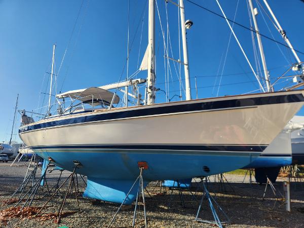 Hallberg-Rassy 42