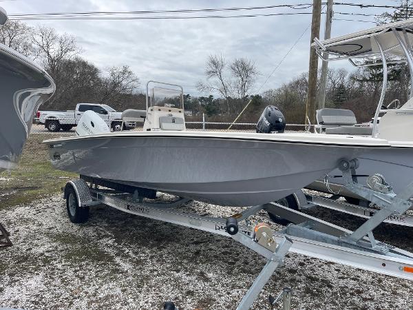 Carolina Skiff EV218 Sea Skiff 2025 Carolina Skiff EV218 Sea Skiff on trailer, parked outdoors.