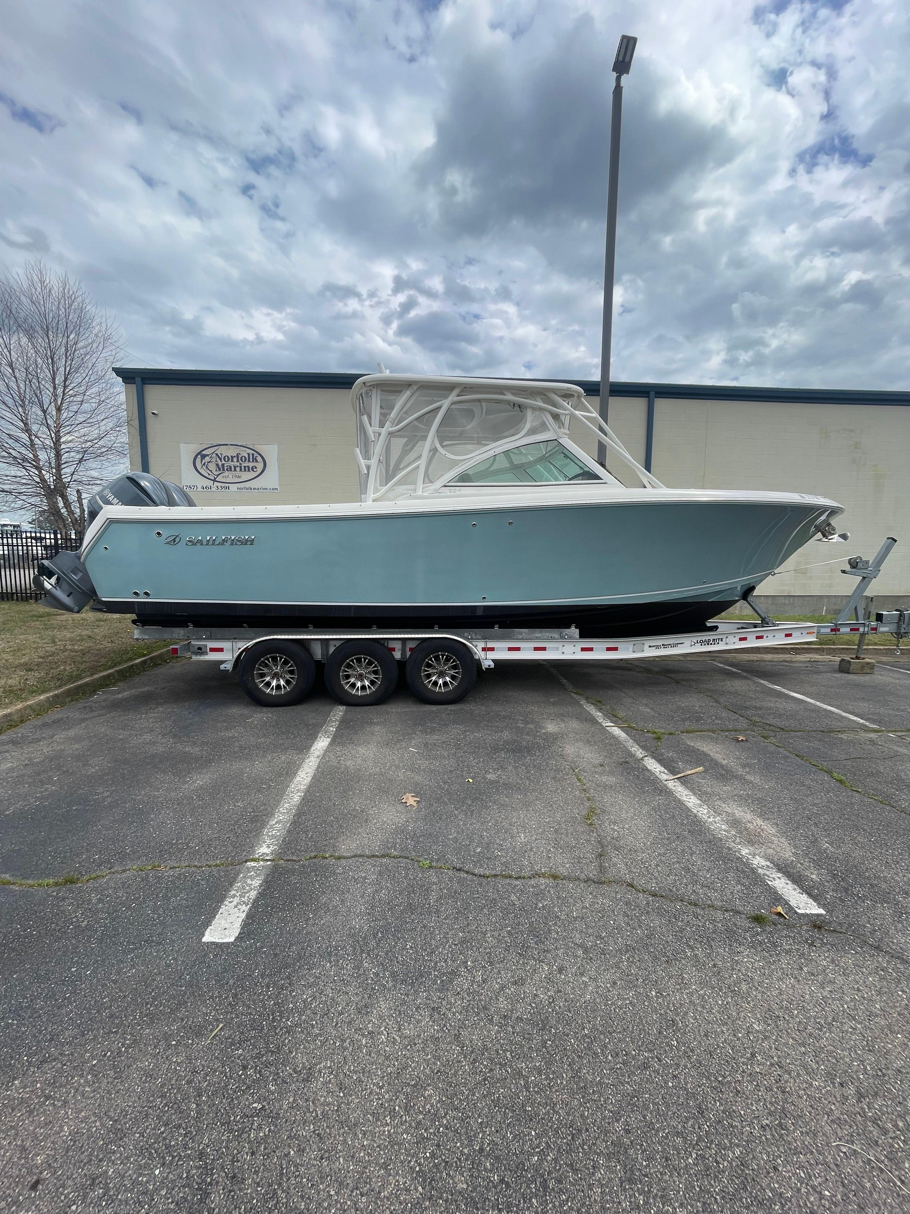 2019 Sailfish 325 DC