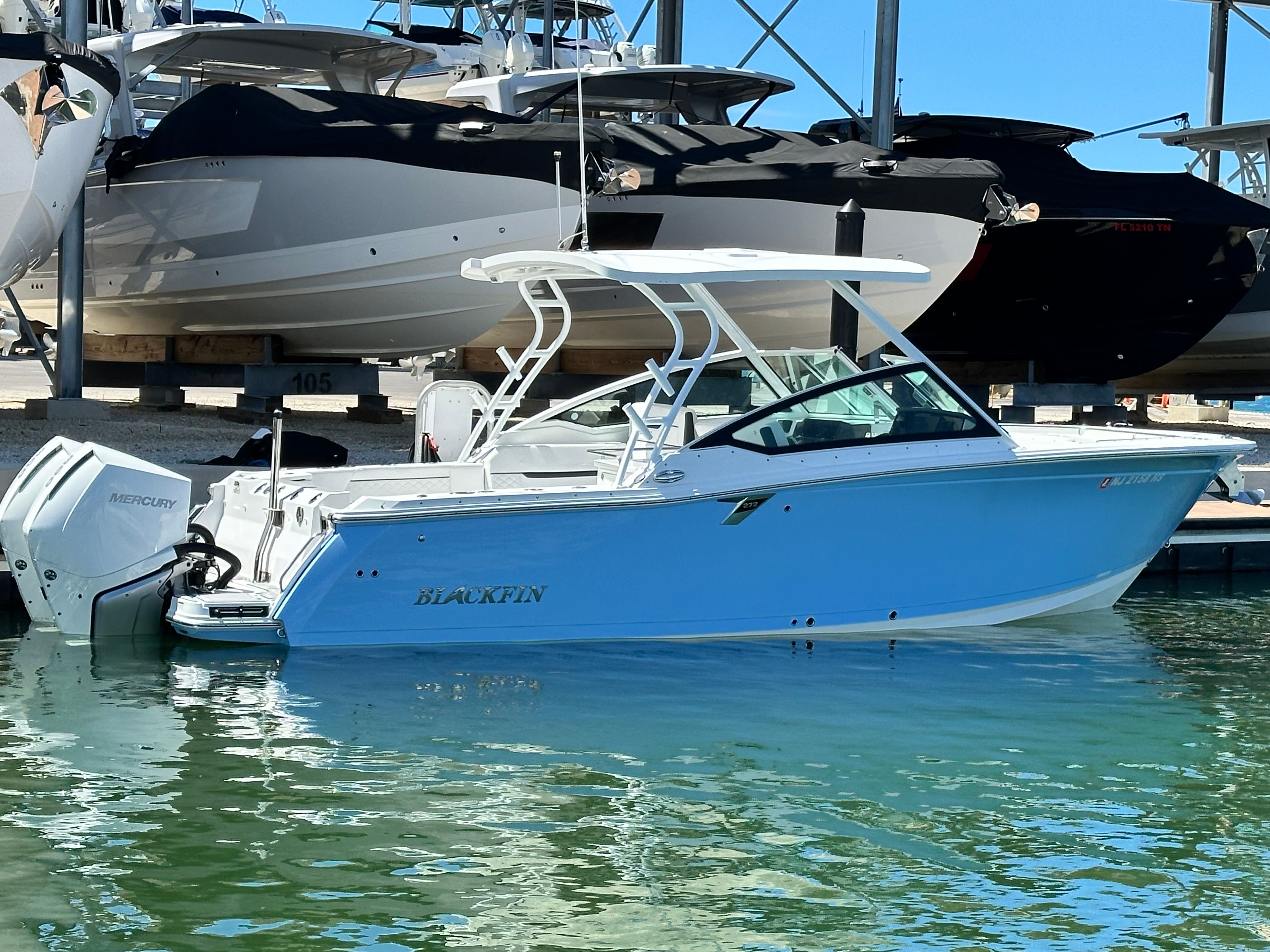 2023 Blackfin 272 DC