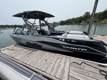 2025 Malibu Wakesetter 25 LSV