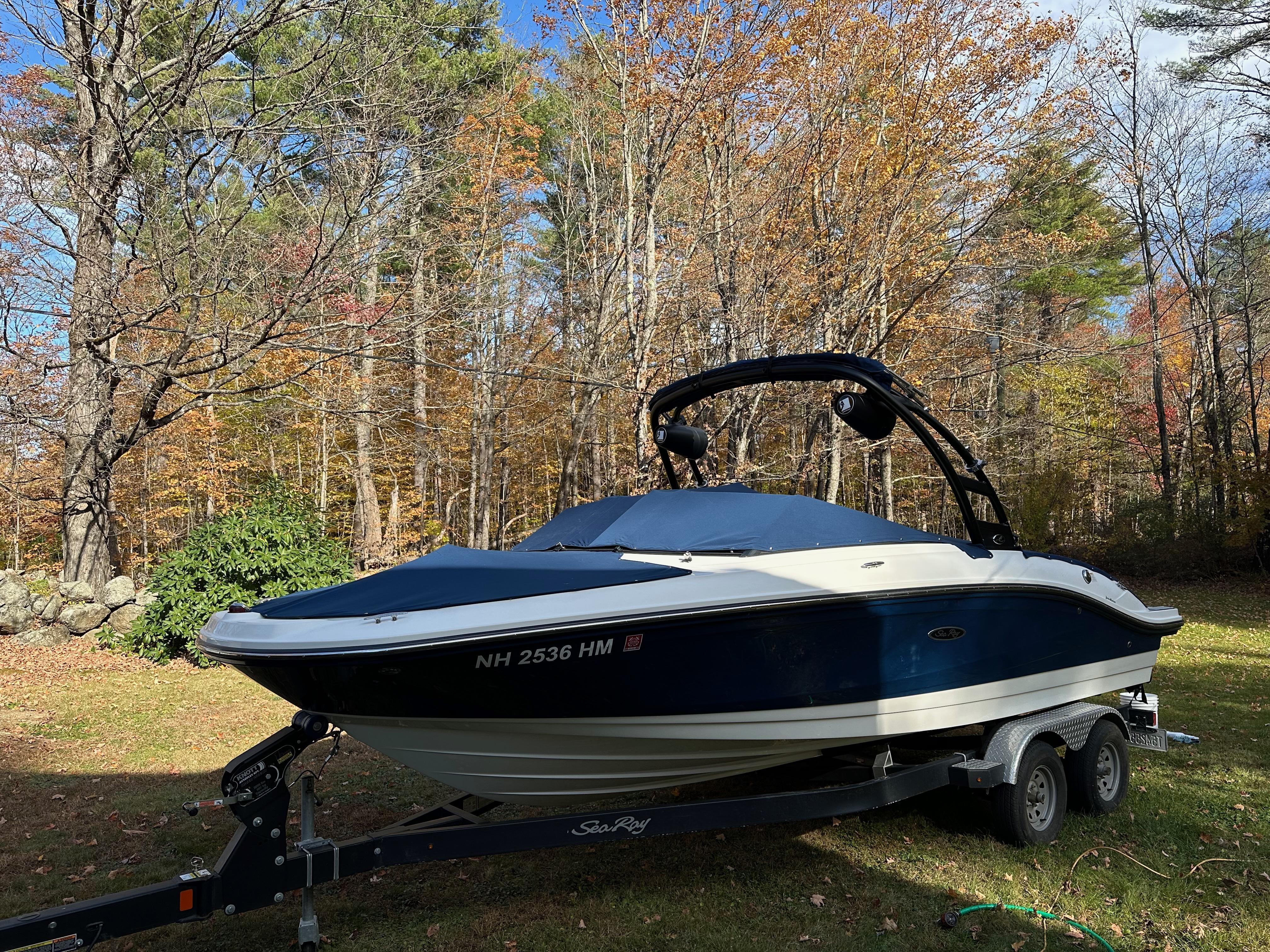 2018 Sea Ray SPX 210