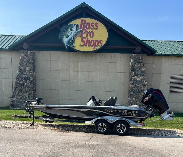 Bass Pro Shops® Nitro® Remote Control Fishing Boat | Cabela's Canada