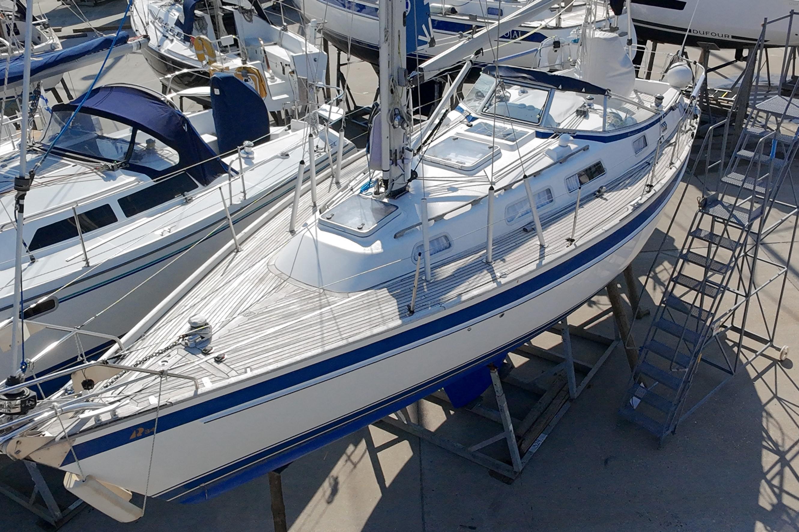 2001 Hallberg-Rassy 34