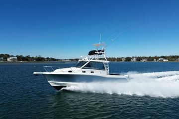 2020 Boston Whaler 345 Conquest