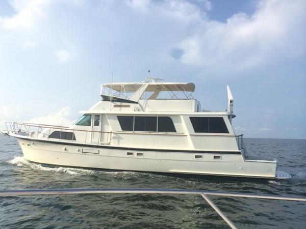 Hatteras 64' Cockpit motoryacht