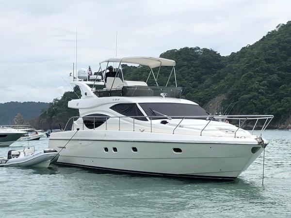 Ferretti Yachts 500