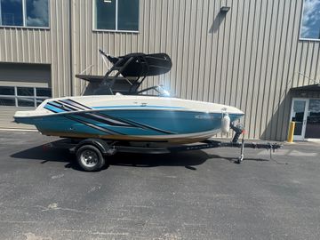 2023 Bayliner VR5 Bowrider I/O