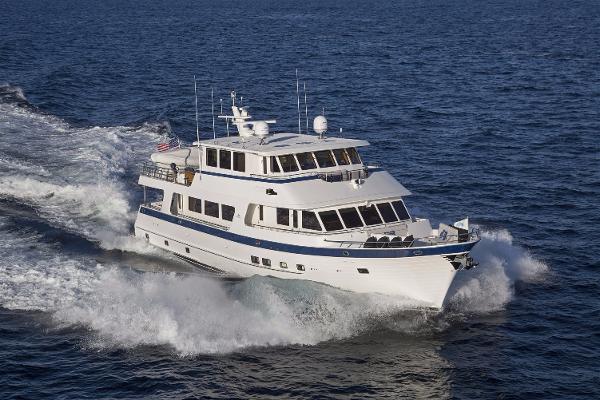 2027 Outer Reef Yachts 860 Deluxbridge Motoryacht