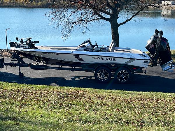 2024 Vexus VXS20