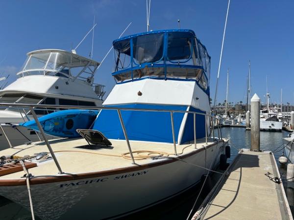 1978 Pacific Boats 33