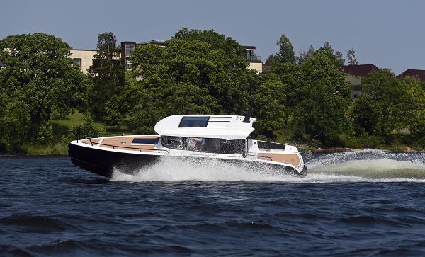 2025 XO Boats EXPLR 10 Sport IB