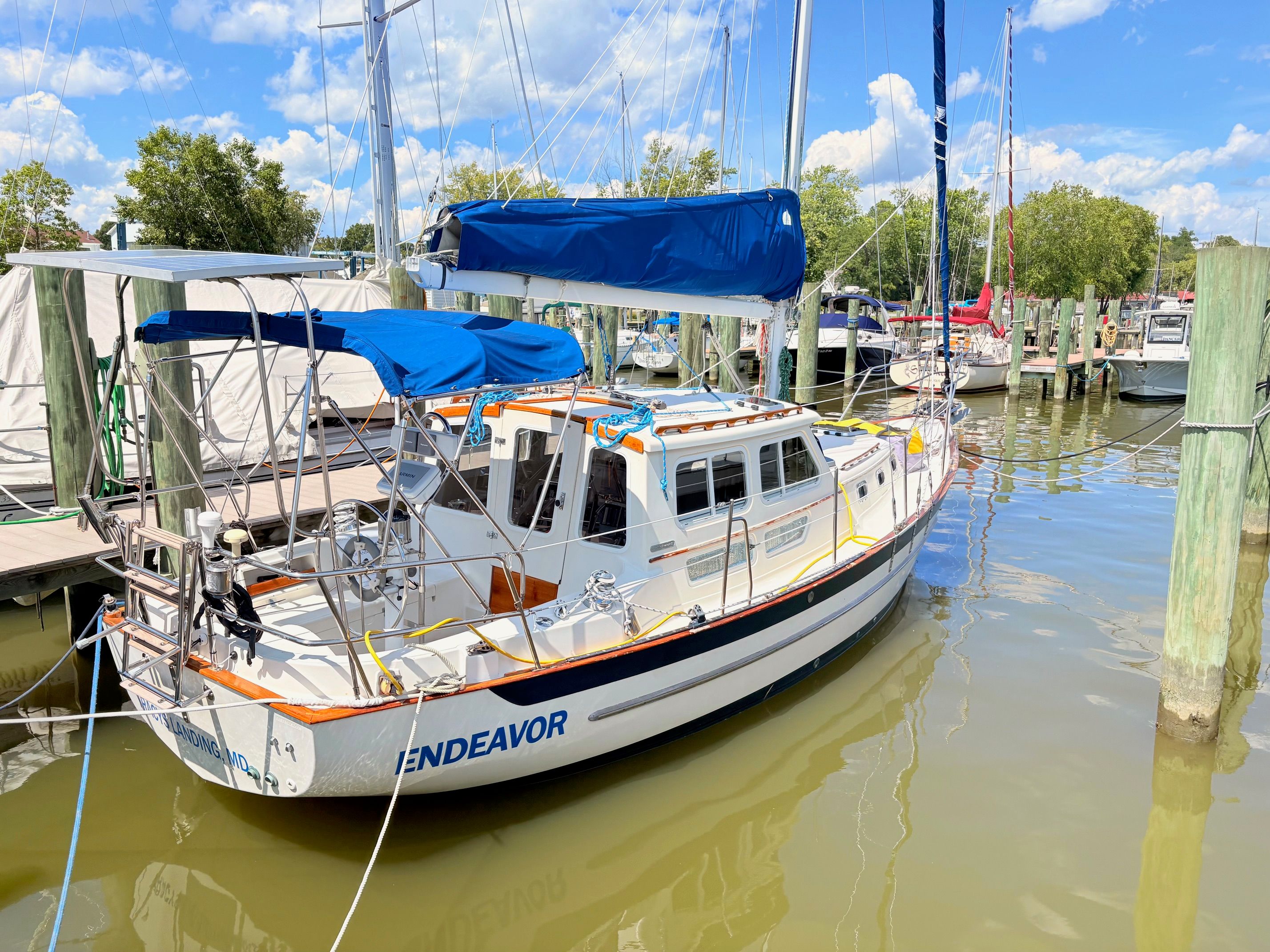 1995 Pacific Seacraft 32 Pilothouse