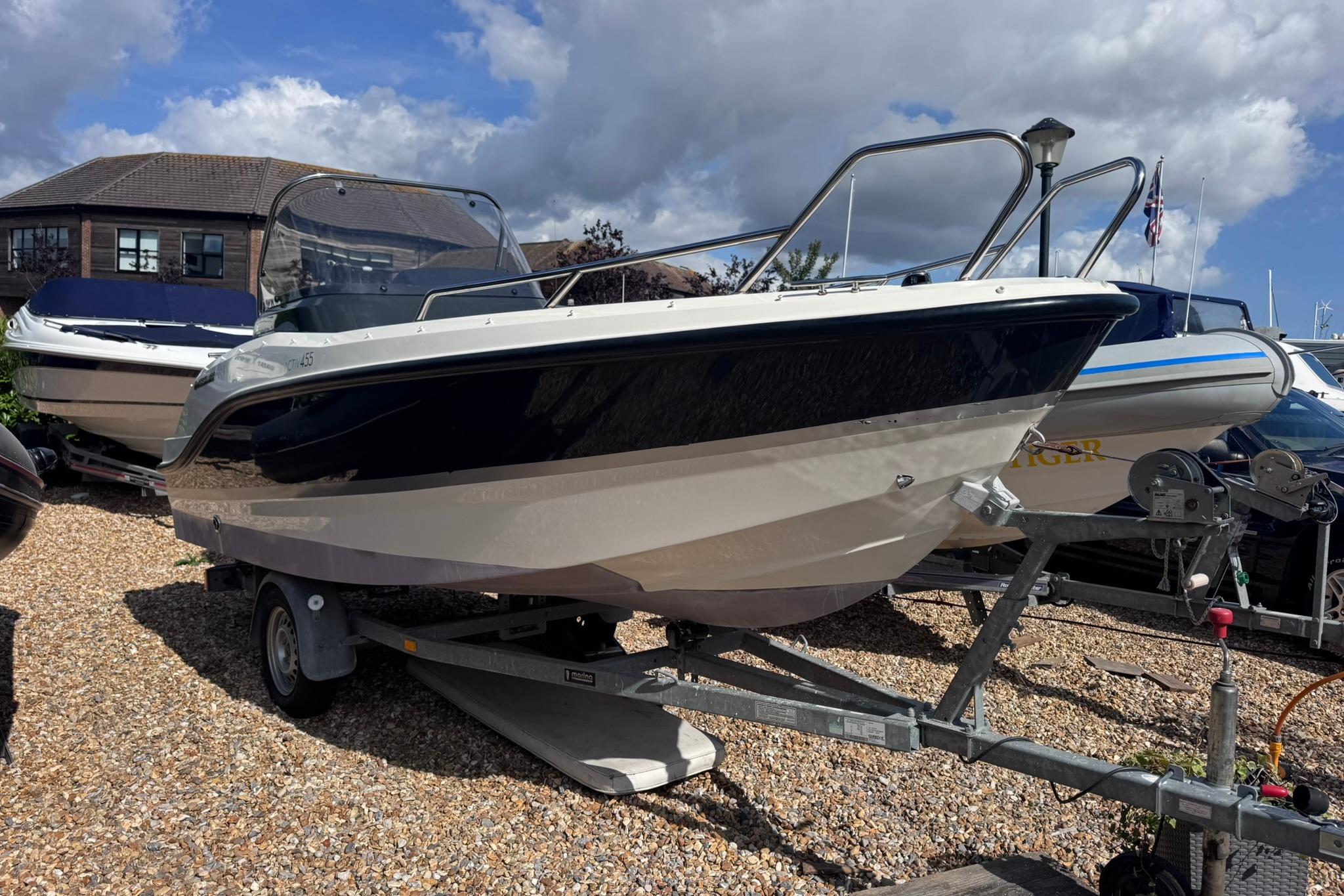 2021 Quicksilver Activ 455 Open