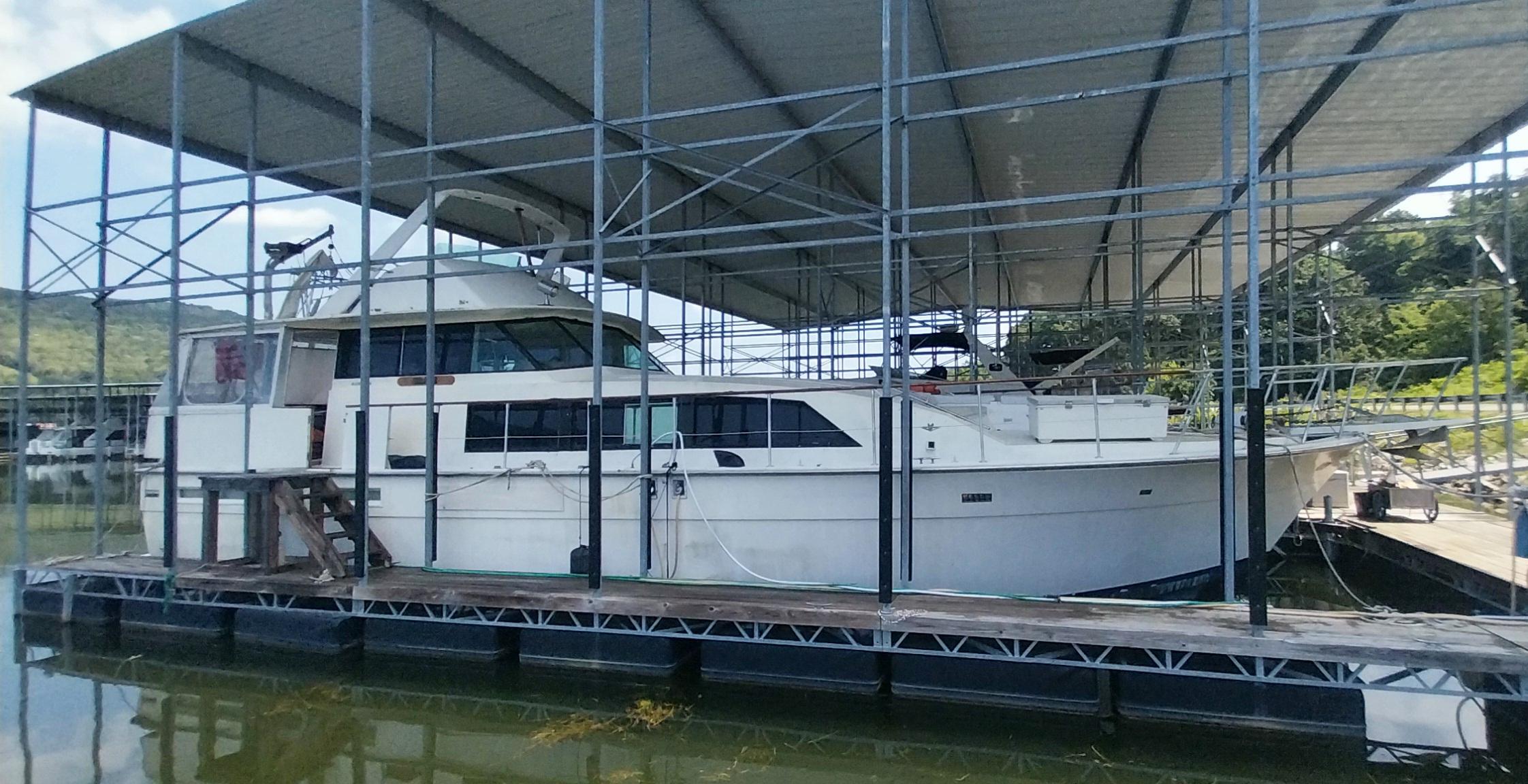 1976-bertram-58-flybridge-
