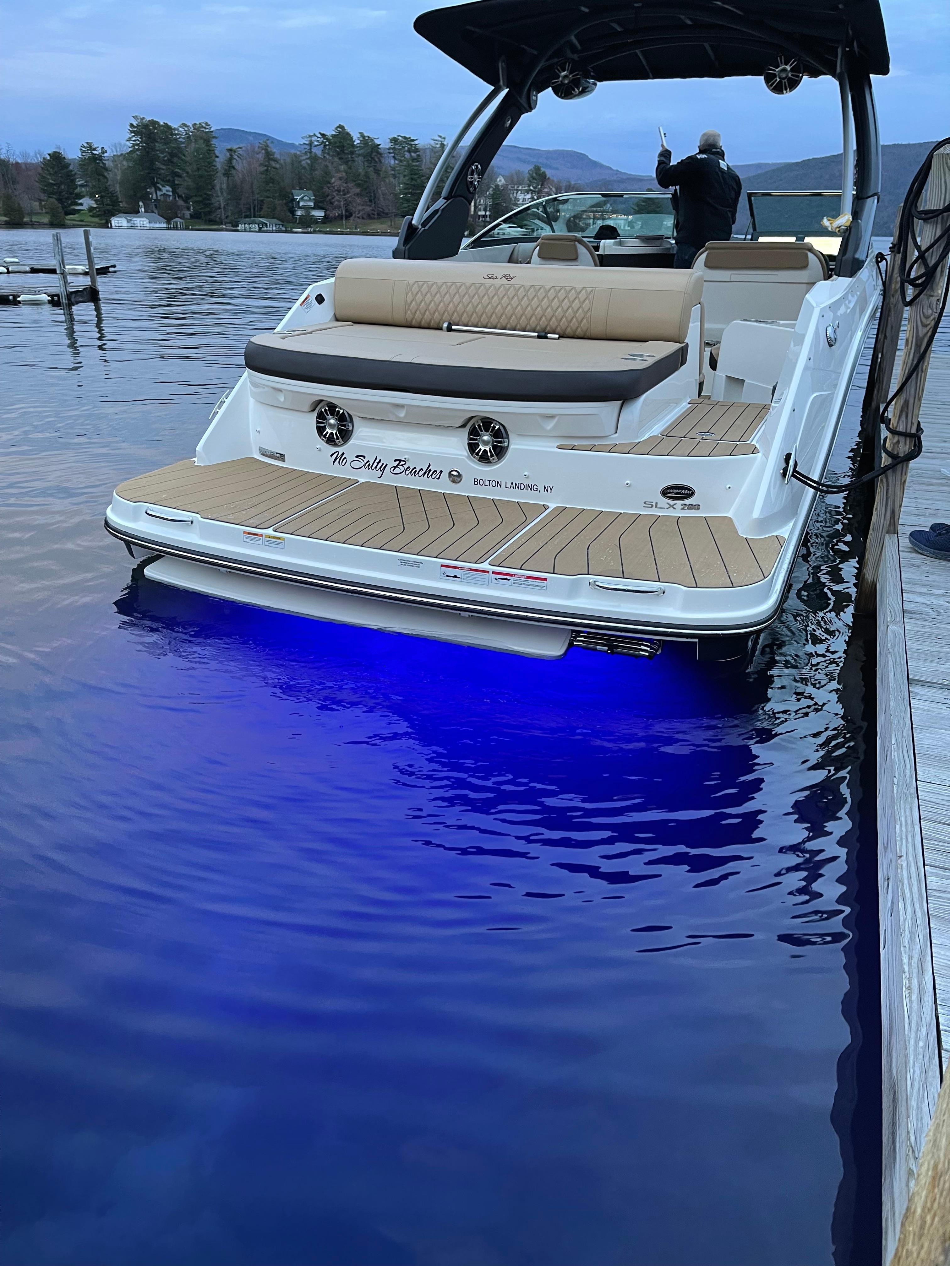 2022 Sea Ray SLX 280