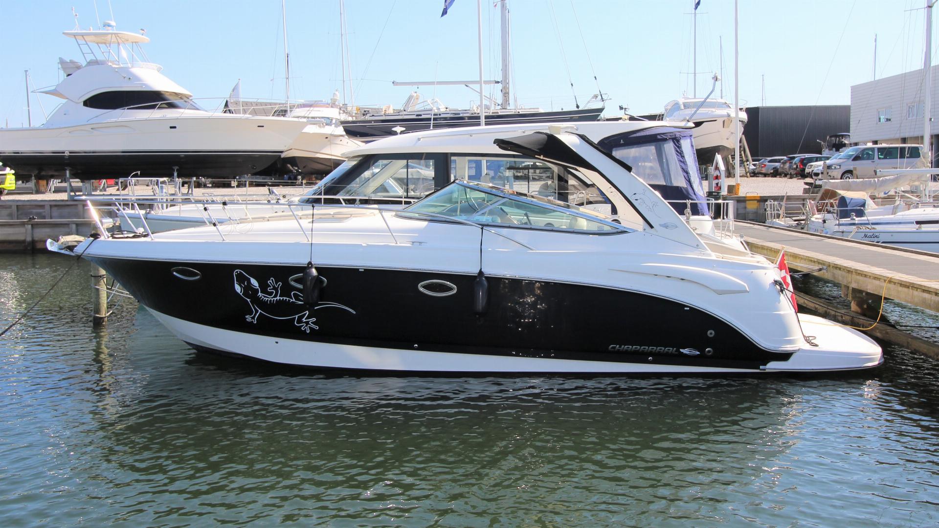 2007 Chaparral 330 Signature