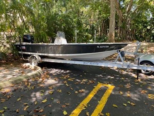 2001 Hewes 19