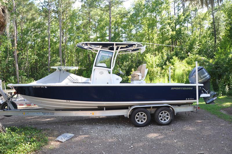 2019 Sportsman Masters 267 Bay Boat
