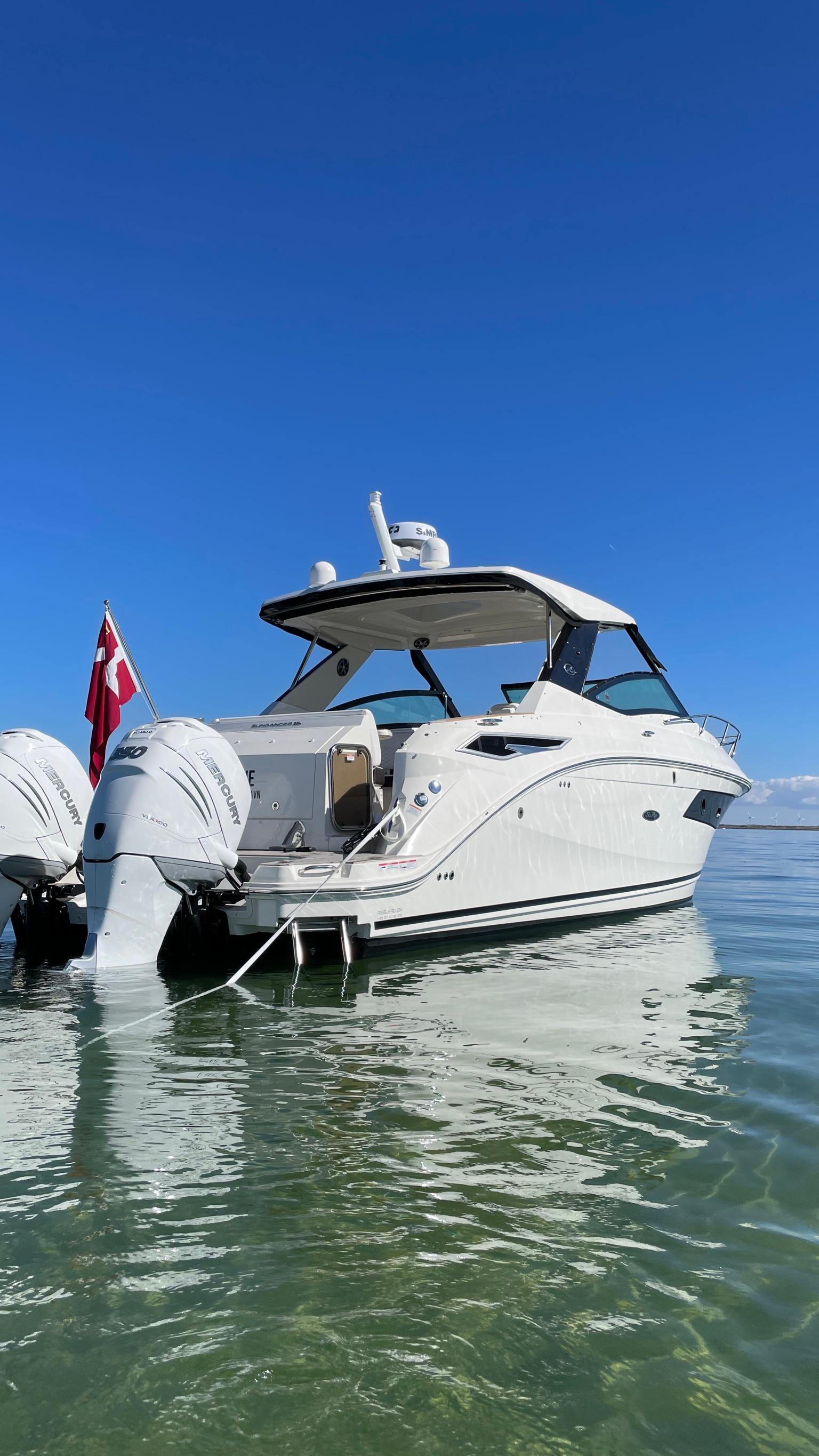 Sea Ray Sundancer 320 Outboard