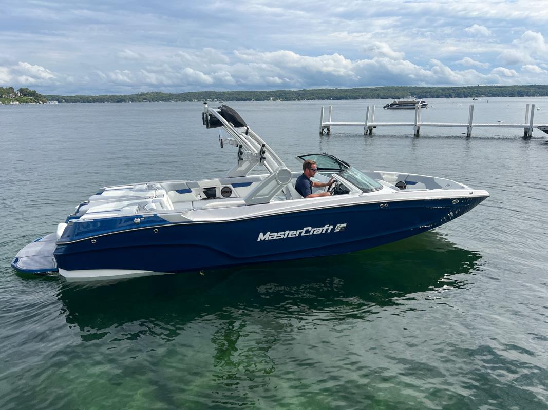 2024 MasterCraft XT24
