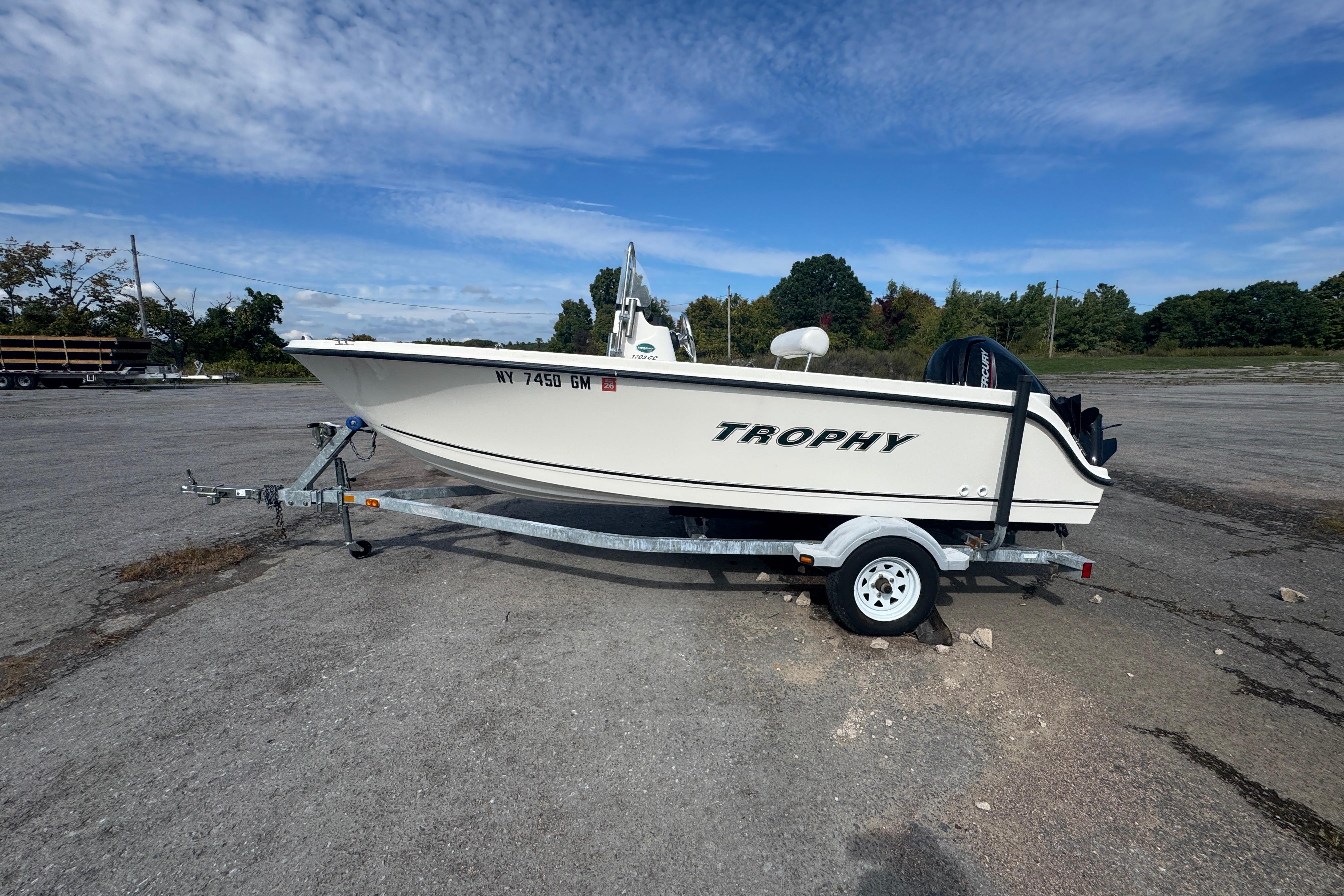 2007 Trophy 1703 Center Console