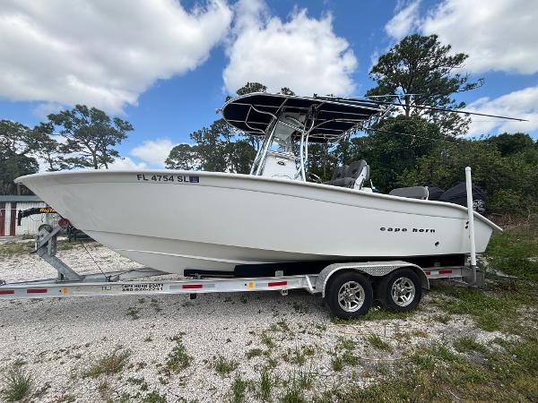 2019 Cape Horn 24 OS