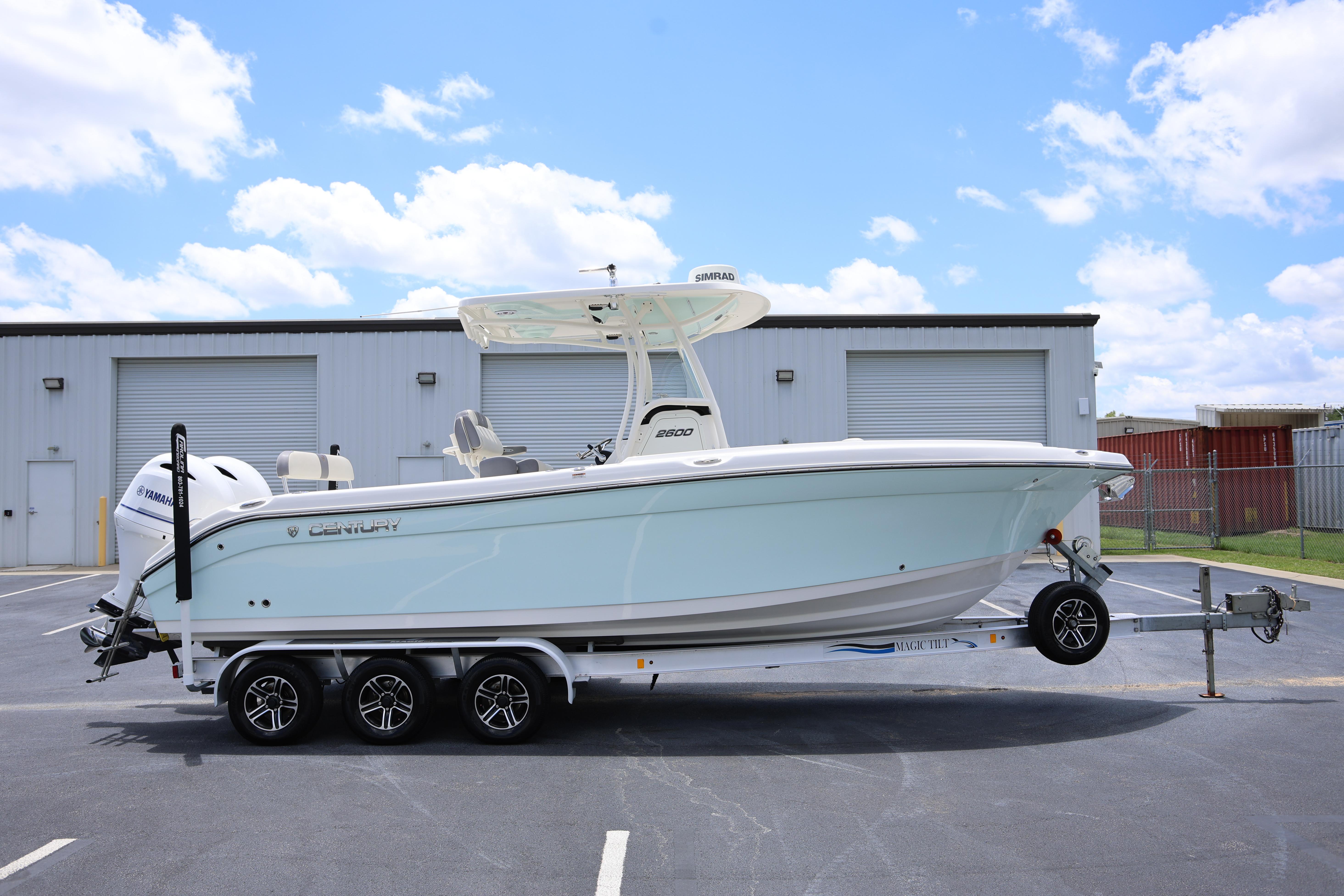 2017 Century 2600 Center Console
