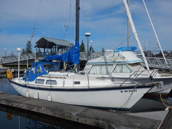 1983 Newport 28 Sloop
