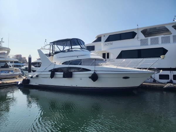 2005 Carver 42 Mariner
