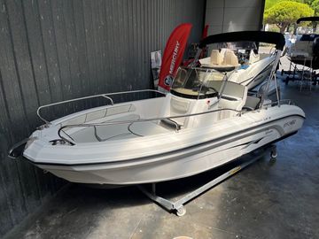 2015 Ranieri Voyager 18 s