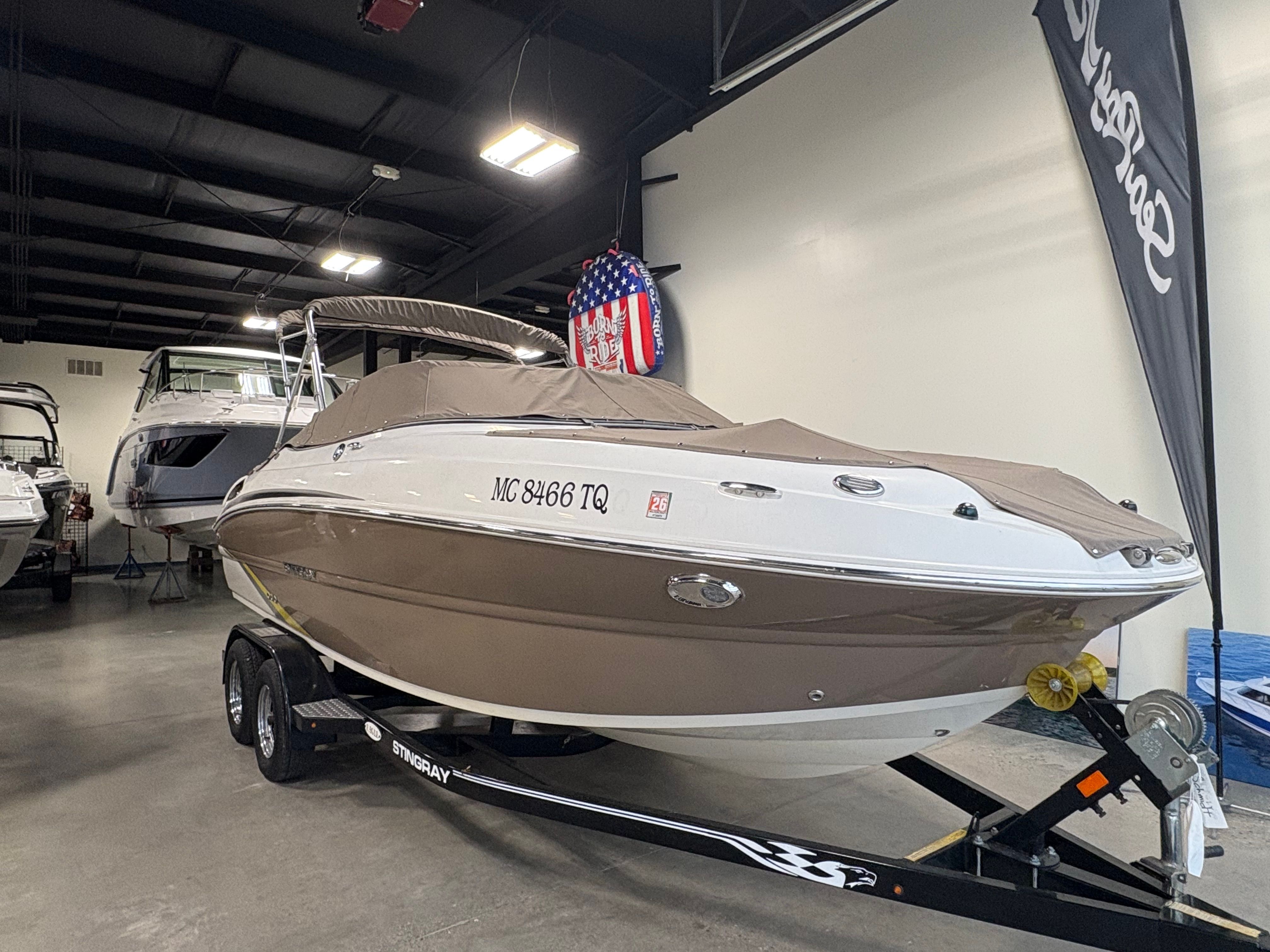 2014 Stingray 215 LR