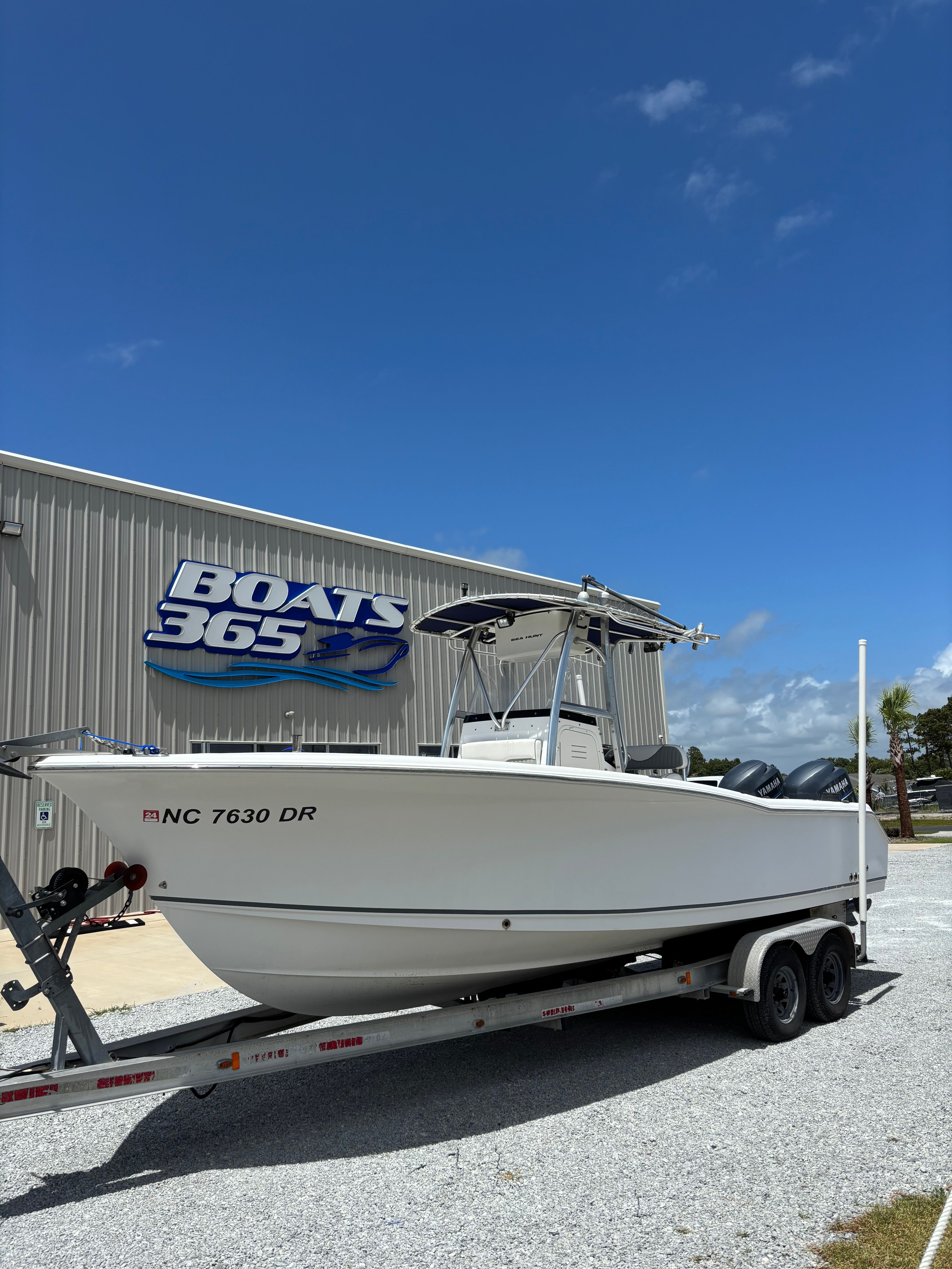 2007 Sea Hunt Triton 260