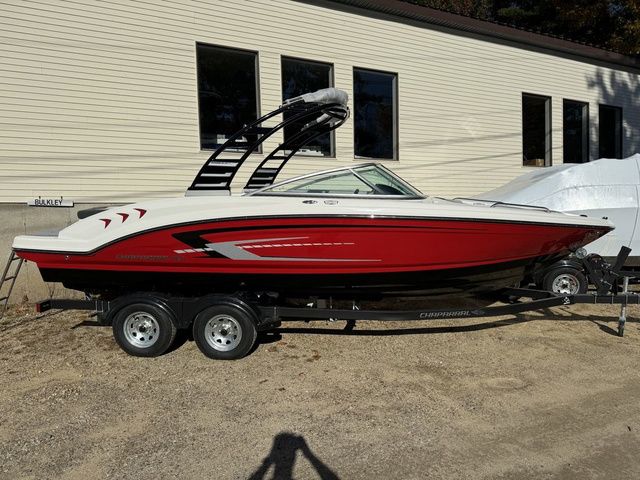2025 Chaparral 23 SSi